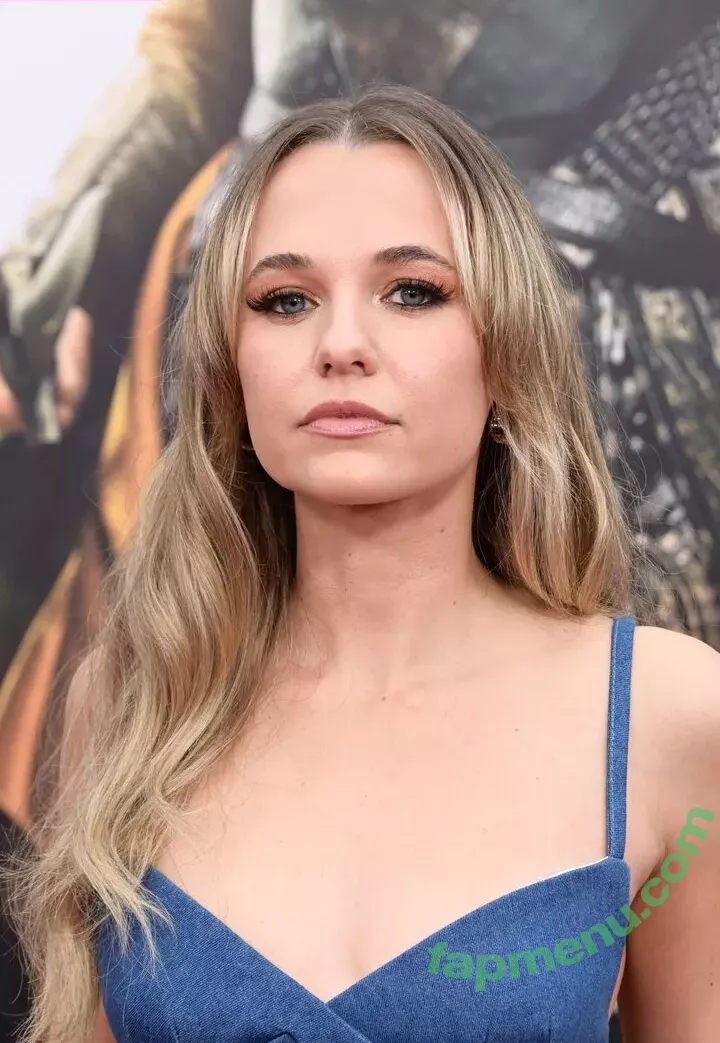 Madison Iseman nude photo #0126 (Jumanji / itsmsmadi / madisoniseman)