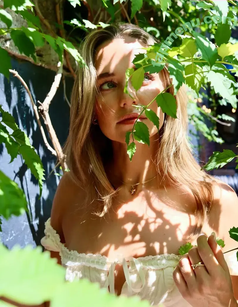 Madison Iseman nude photo #0537 (Jumanji / itsmsmadi / madisoniseman)