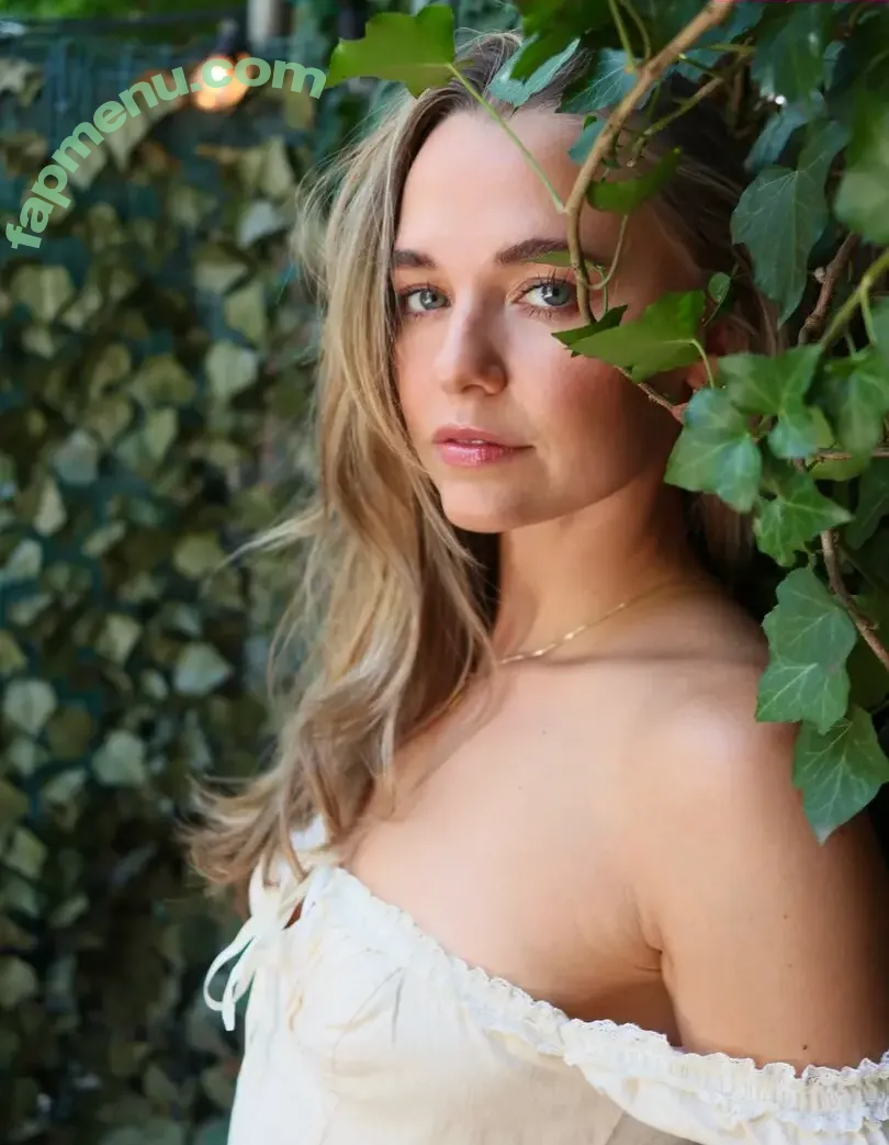Madison Iseman nude photo #0538 (Jumanji / itsmsmadi / madisoniseman)