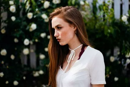Madison Lintz / madisonlintz nude photo #0021