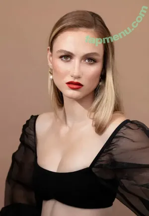 Madison Lintz / madisonlintz nude photo #0229