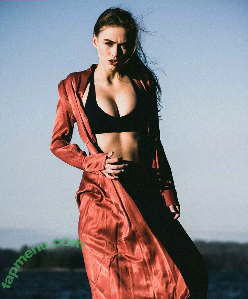 Madison Lintz nude photo #0002 (madisonlintz)