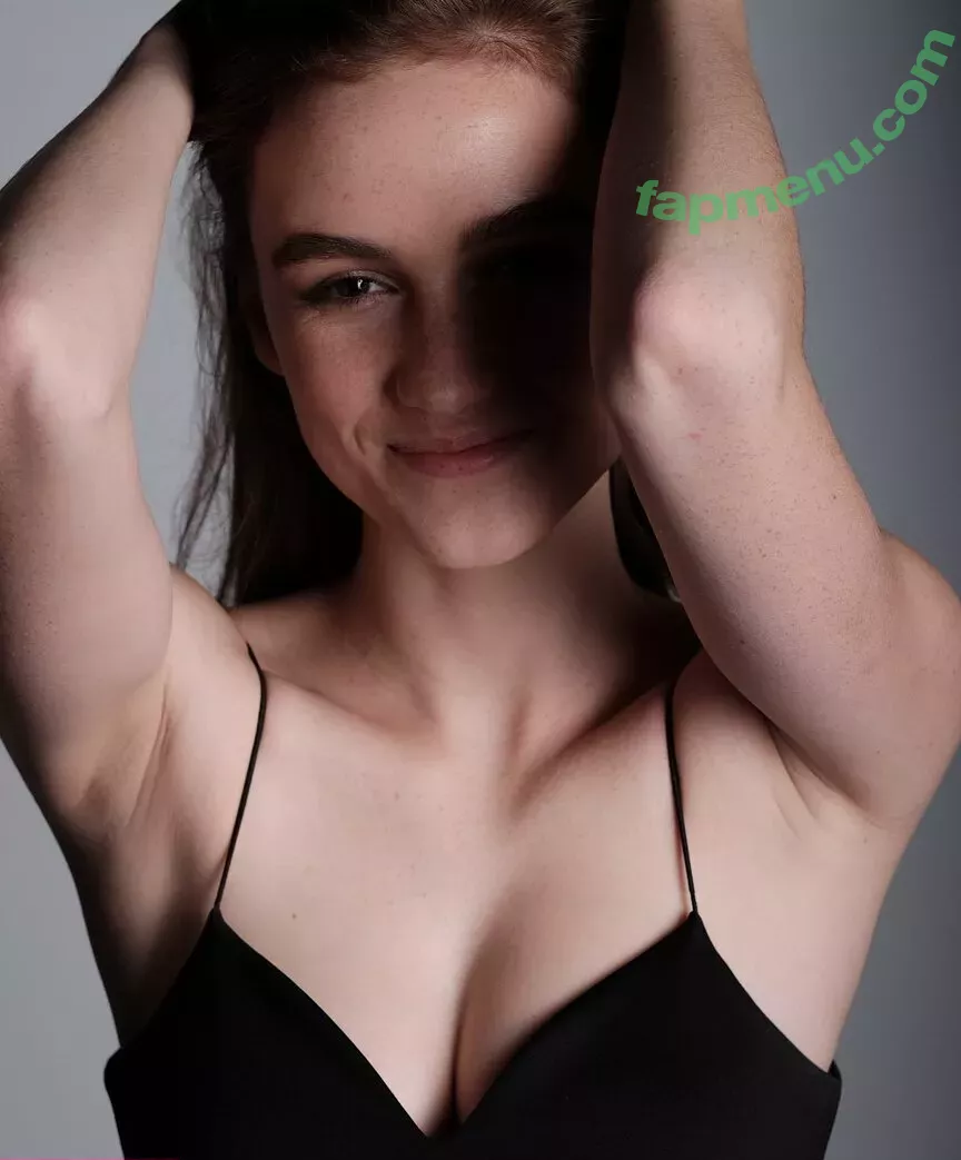 Madison Lintz nude photo #0013 (madisonlintz)