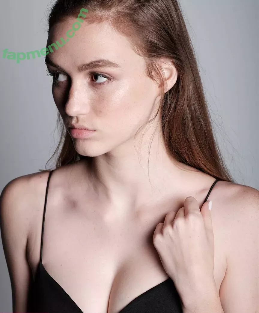 Madison Lintz nude photo #0014 (madisonlintz)