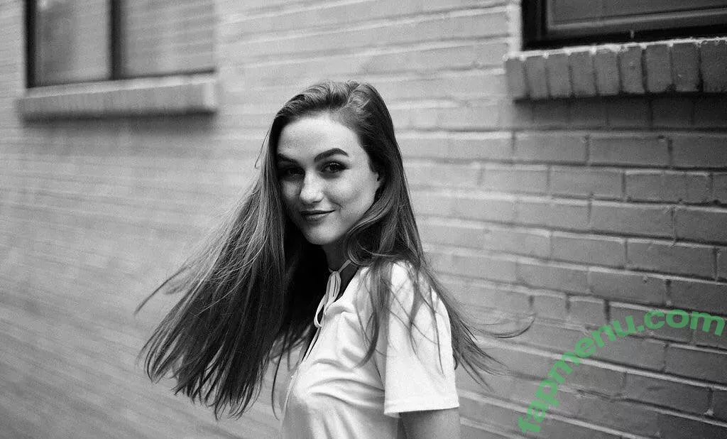 Madison Lintz nude photo #0017 (madisonlintz)