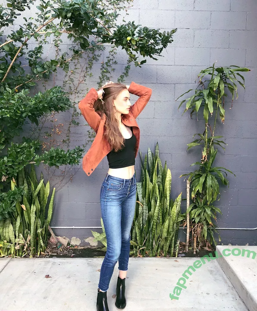 Madison Lintz nude photo #0035 (madisonlintz)