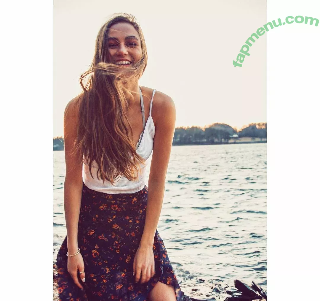 Madison Lintz nude photo #0036 (madisonlintz)