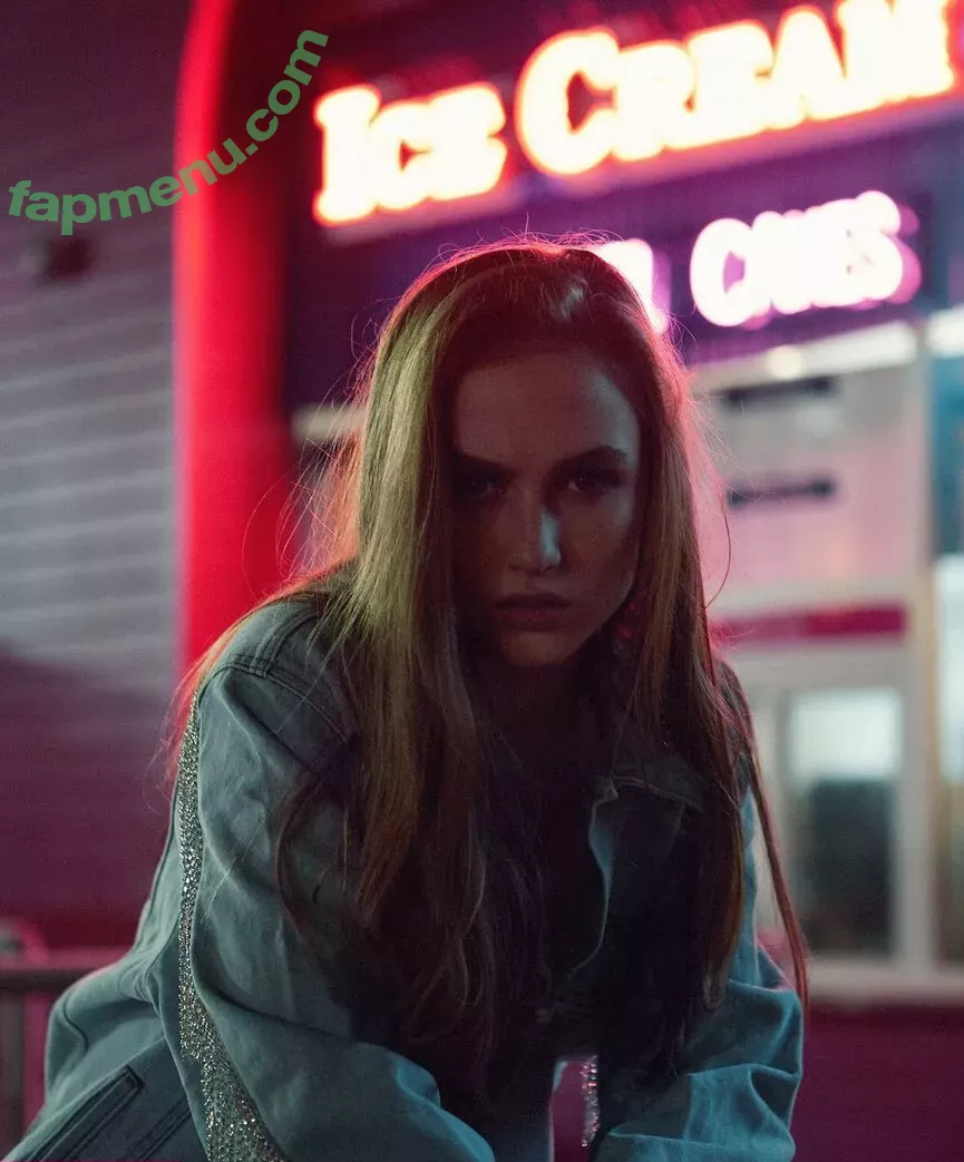 Madison Lintz nude photo #0041 (madisonlintz)