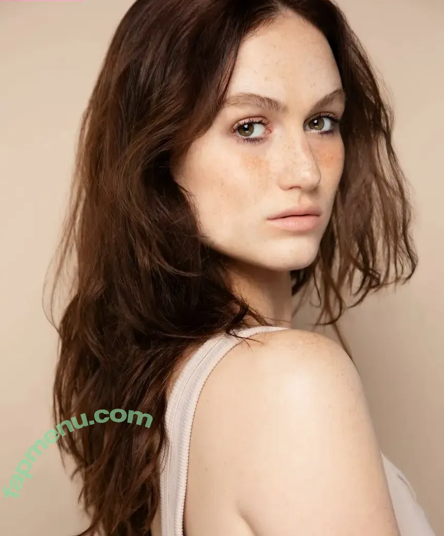Madison Lintz nude photo #0210 (madisonlintz)