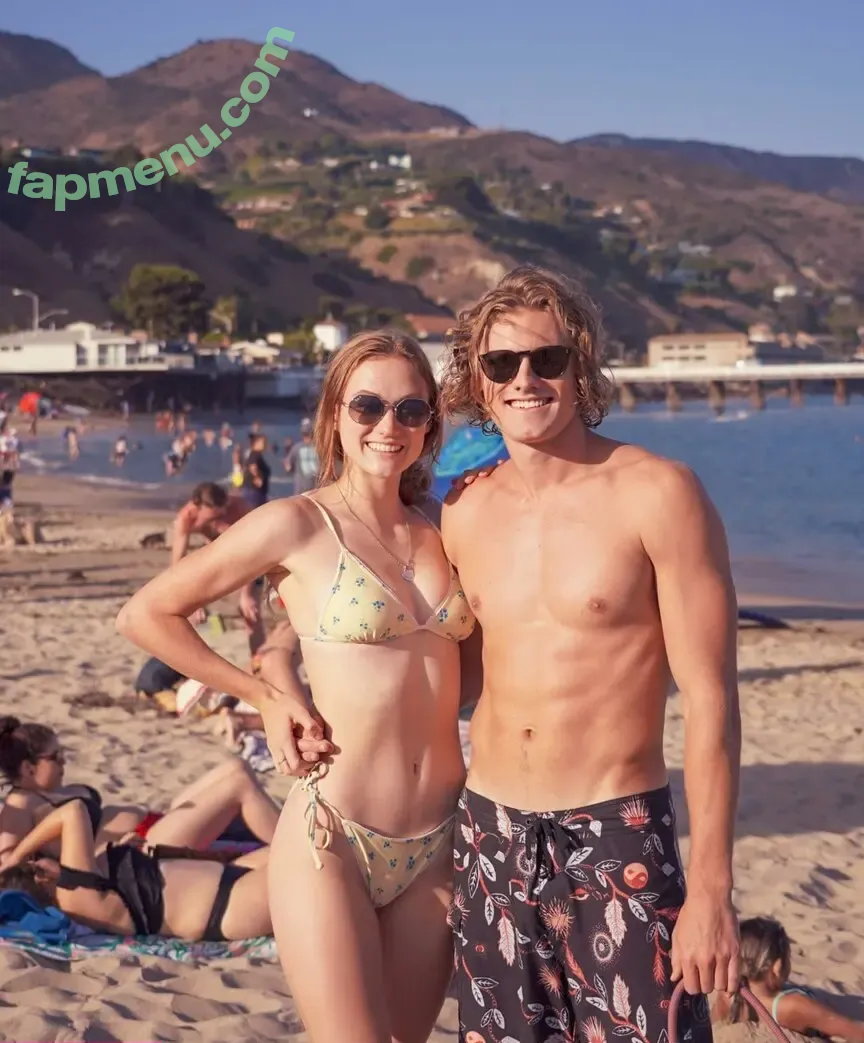 Madison Lintz nude photo #0214 (madisonlintz)