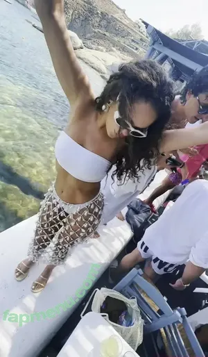 Madison Pettis / madisonpettis nude photo #0567