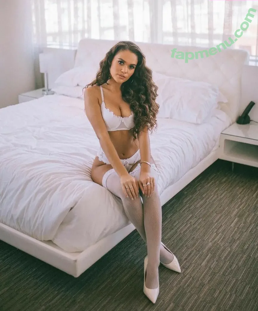 Madison Pettis nude photo #0184 (madisonpettis)