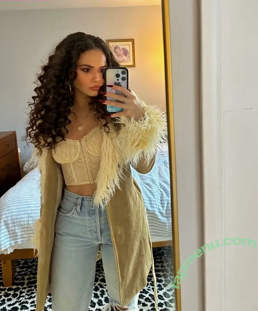 Madison Pettis nude photo #0392 (madisonpettis)