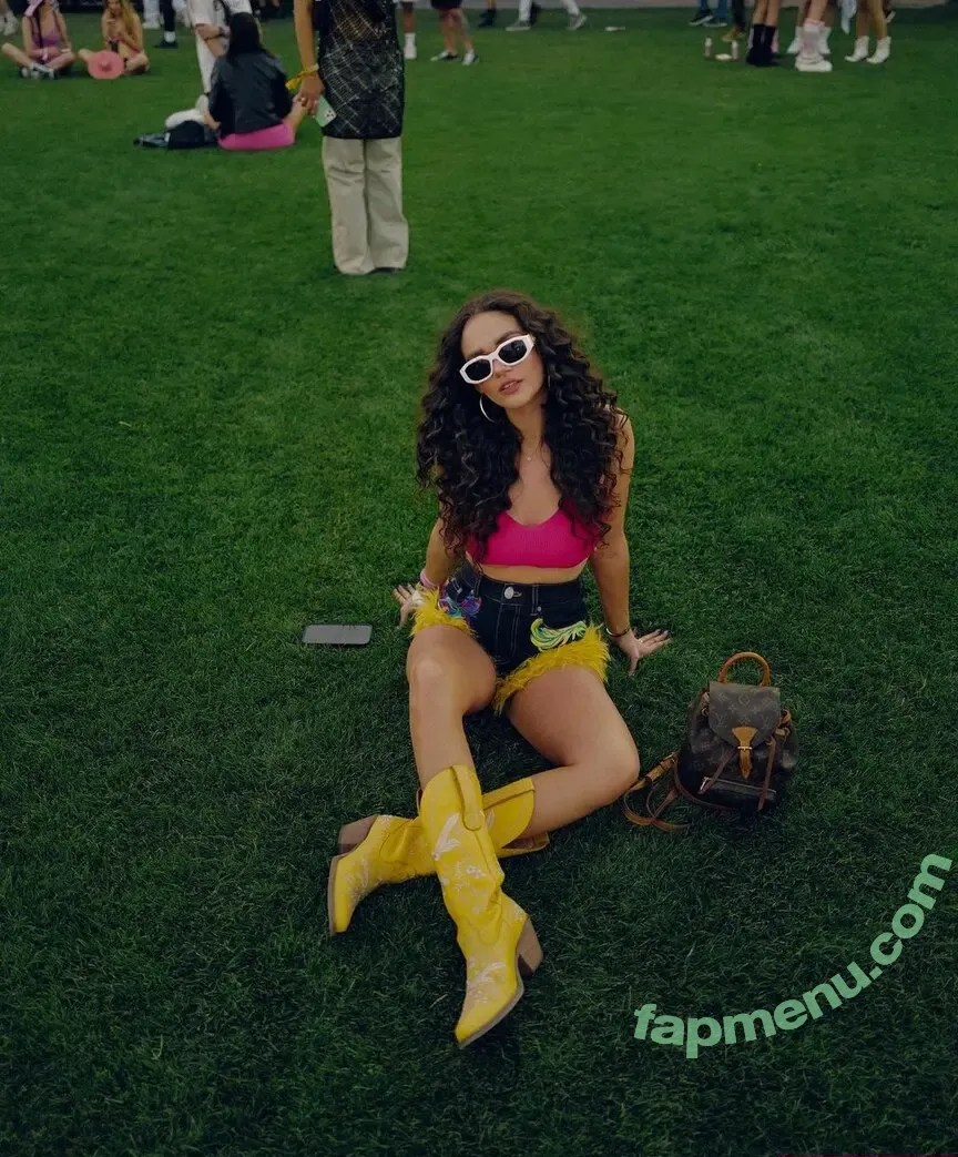 Madison Pettis nude photo #0425 (madisonpettis)