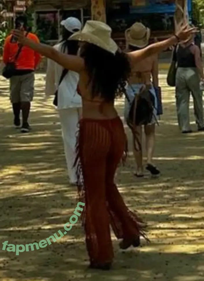 Madison Pettis nude photo #0463 (madisonpettis)