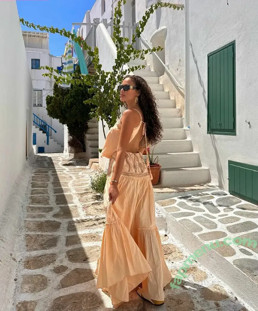 Madison Pettis nude photo #0551 (madisonpettis)