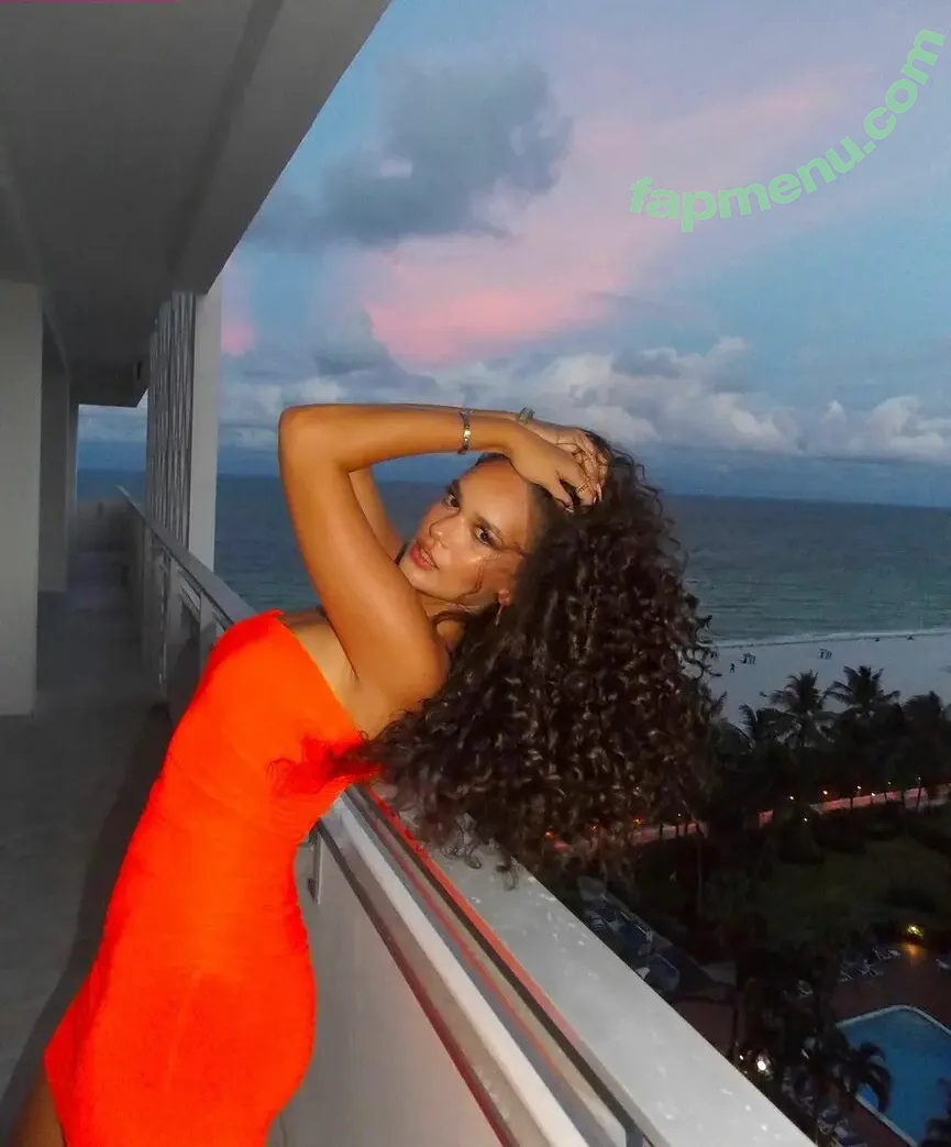 Madison Pettis nude photo #0586 (madisonpettis)