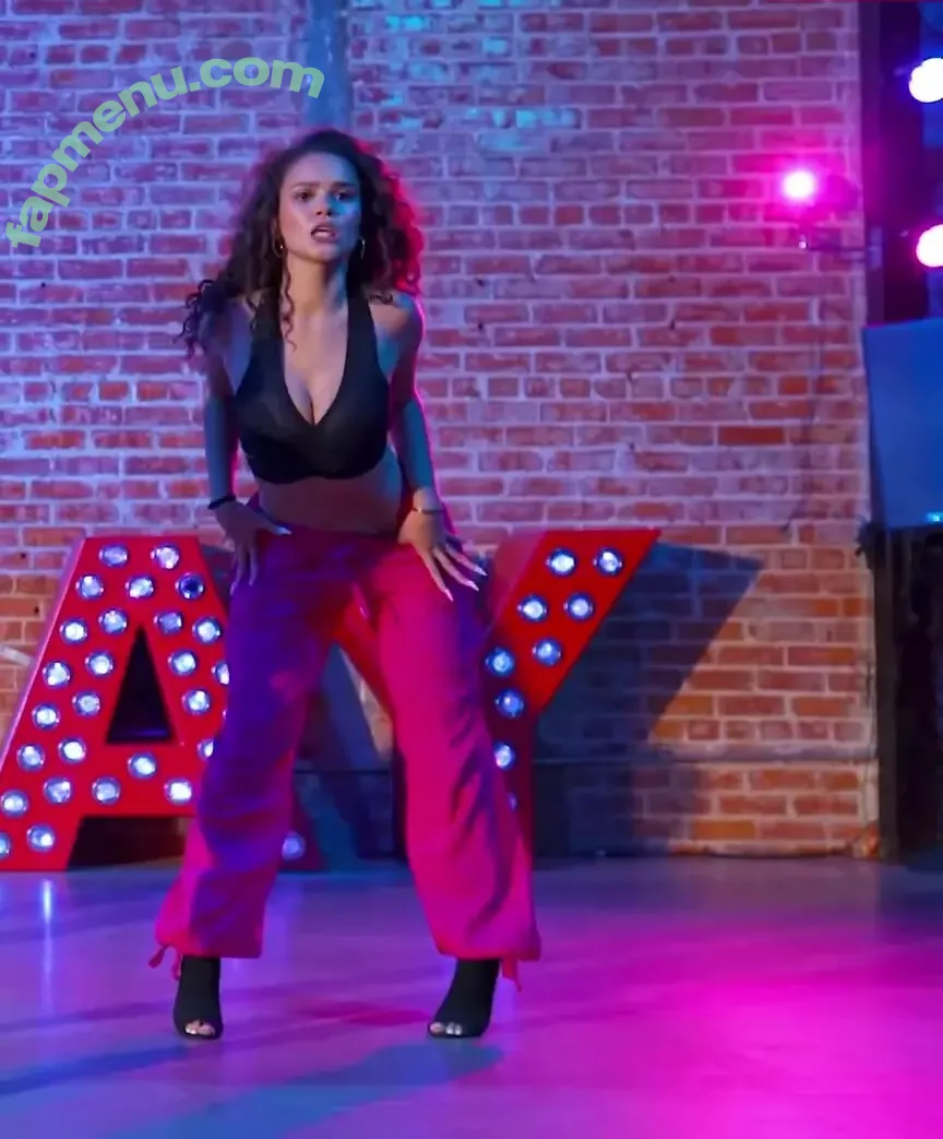 Madison Pettis nude photo #0648 (madisonpettis)