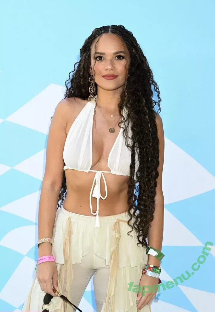 Madison Pettis nude photo #0722 (madisonpettis)