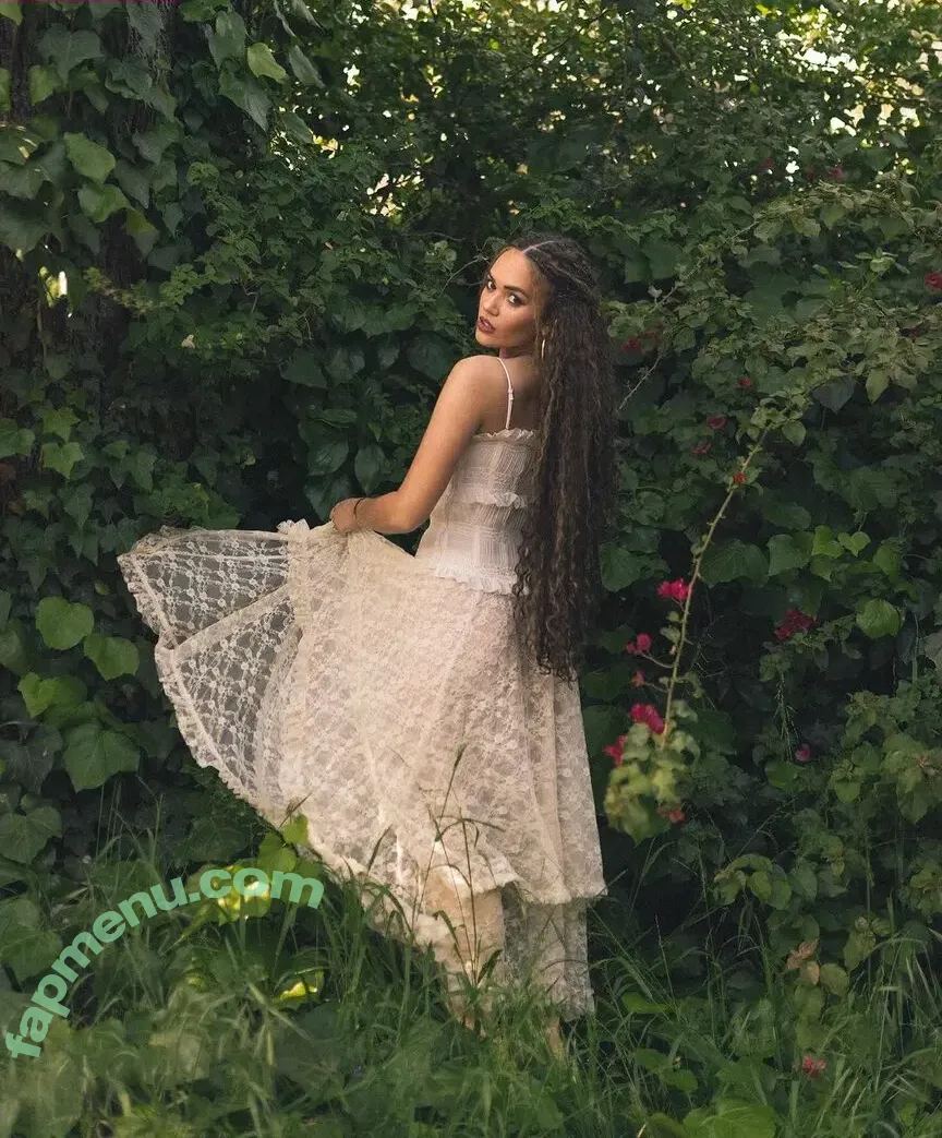Madison Pettis nude photo #0763 (madisonpettis)