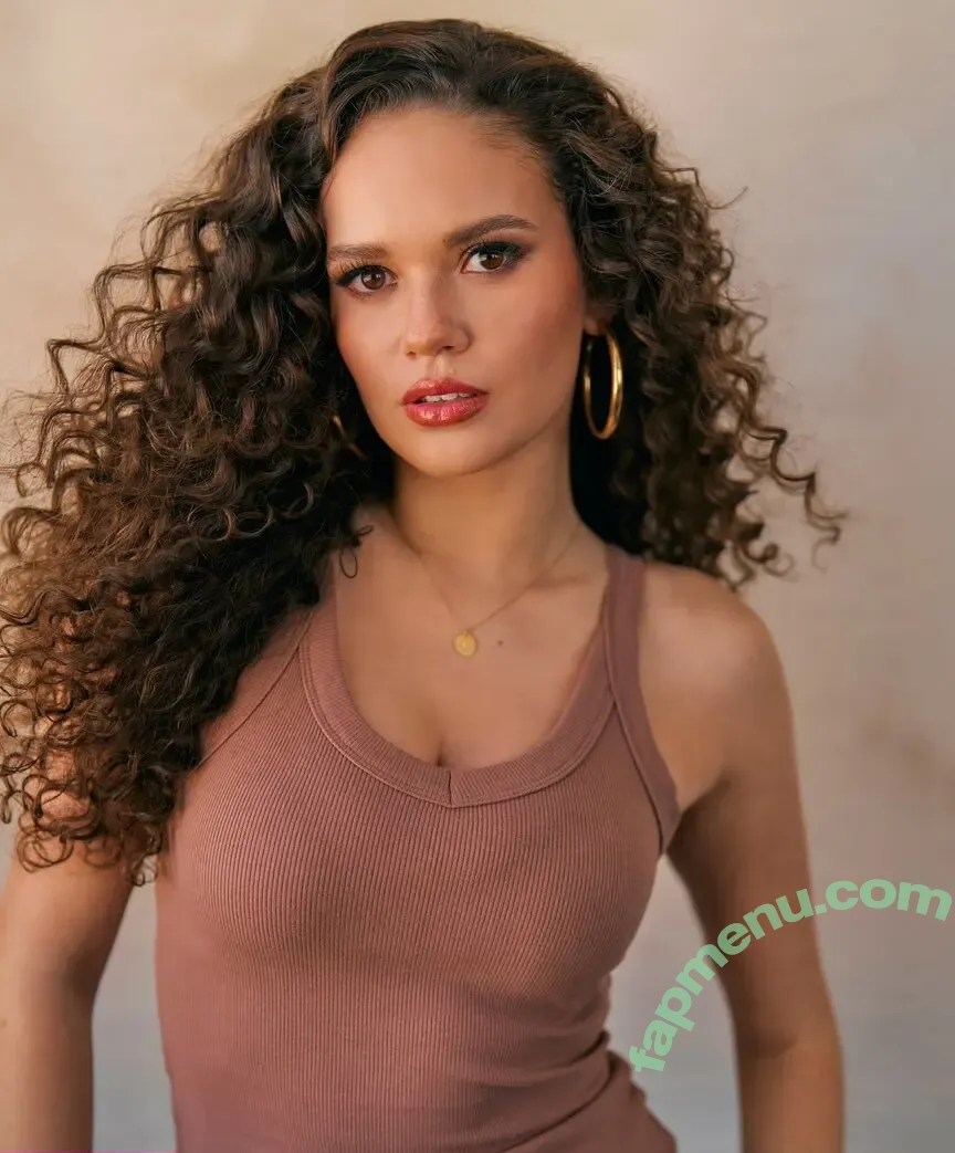 Madison Pettis nude photo #1006 (madisonpettis)