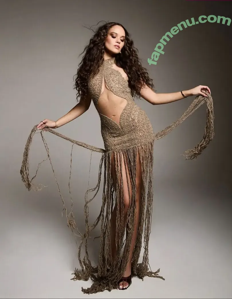 Madison Pettis nude photo #1168 (madisonpettis)