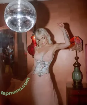 madmaven / Nikia Lee nude photo #0013