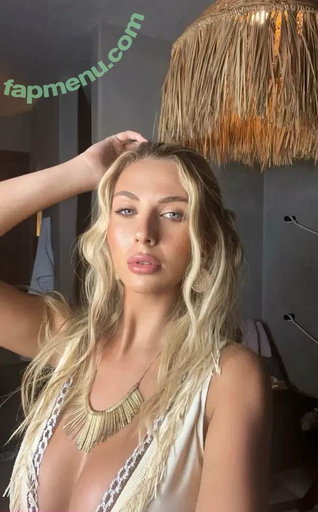 madnikkii nude photo #0011 (madnikkii)