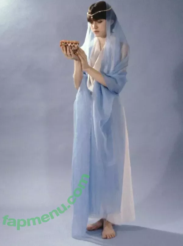 Madonna nude photo #0039 (Madonna)
