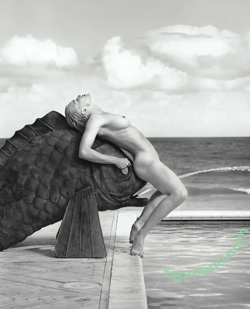 Madonna nude photo #0834 (Madonna)
