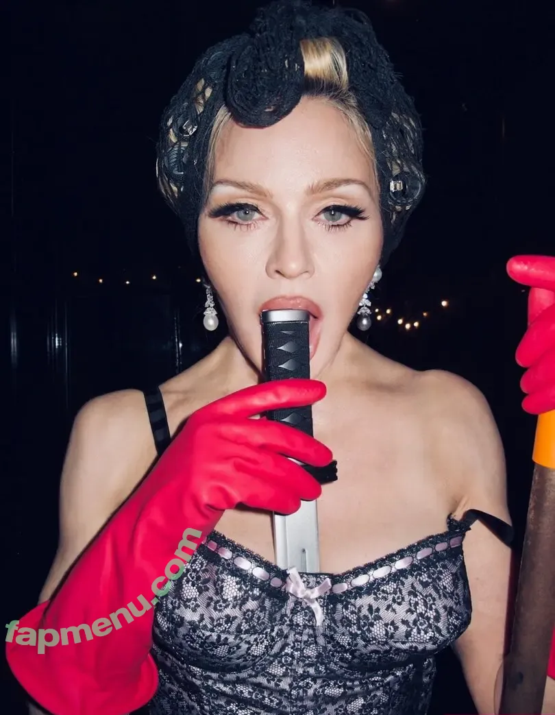 Madonna nude photo #0856 (Madonna)