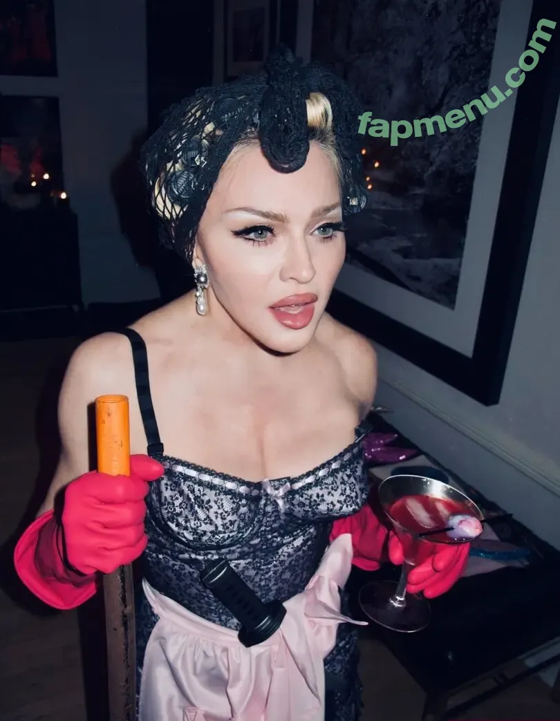 Madonna nude photo #0859 (Madonna)