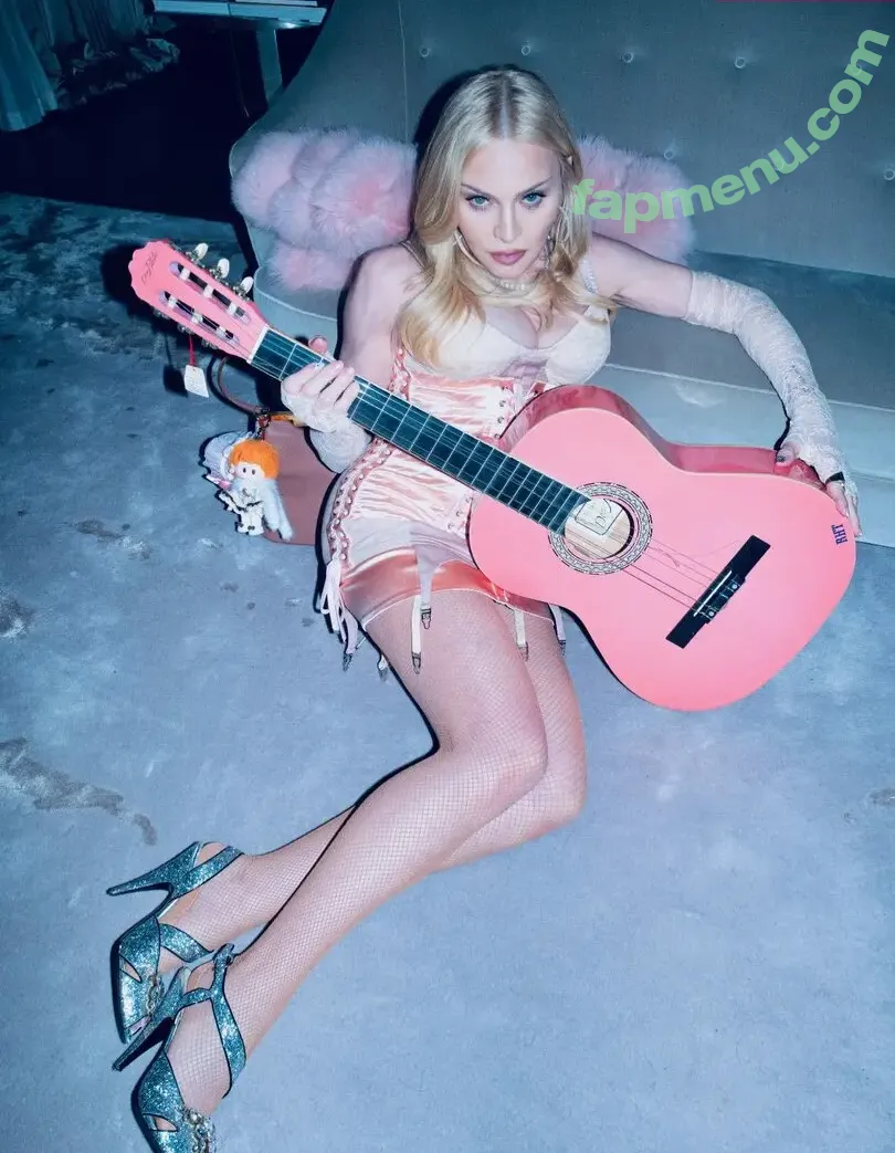 Madonna nude photo #0872 (Madonna)