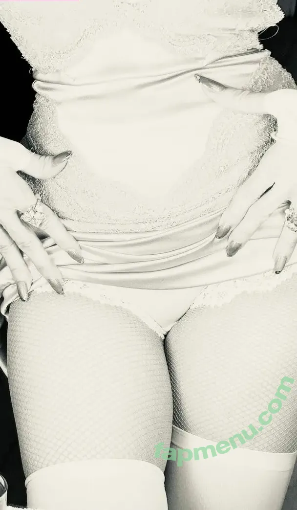 Madonna nude photo #0881 (Madonna)