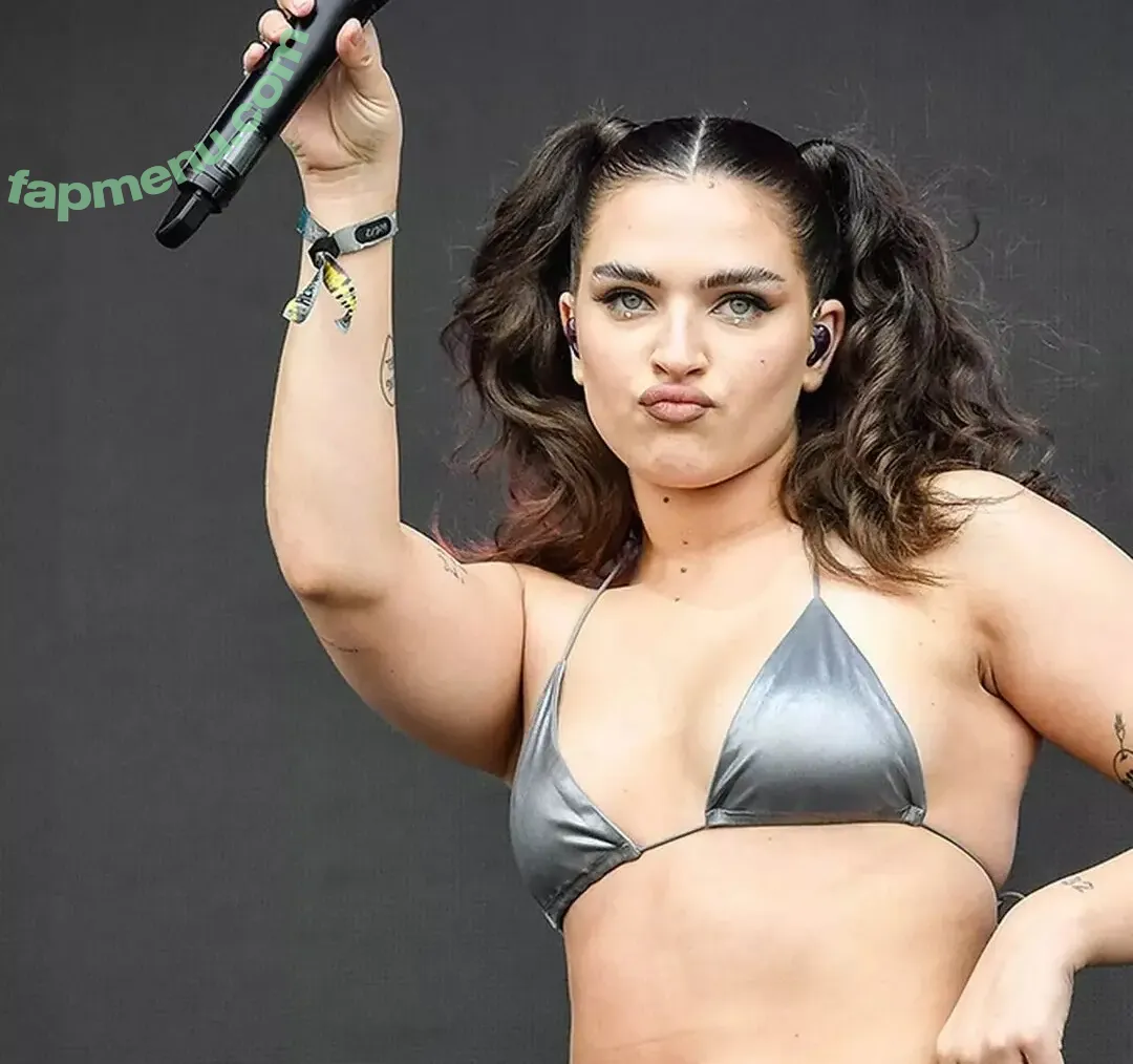 Mae Muller nude photo #0295 (maemuller)