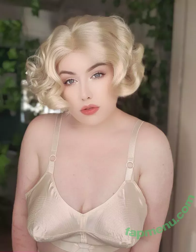 maebry nude photo #0042 (maebrycraig)