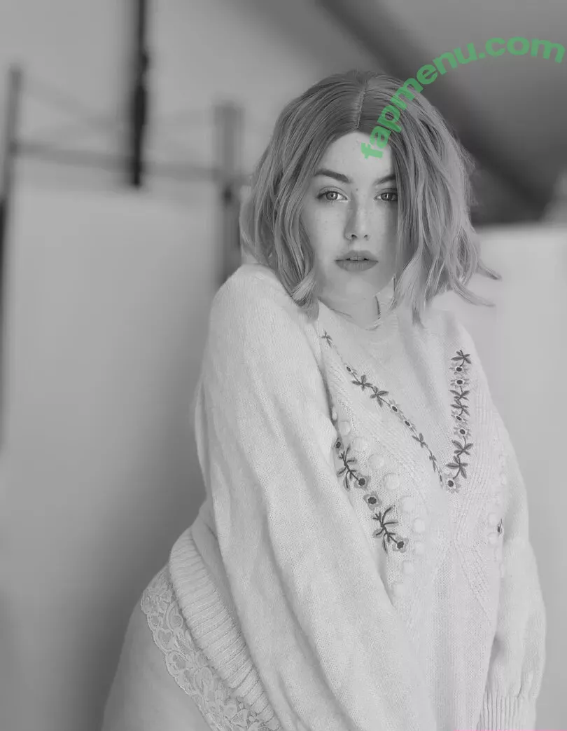 maebry nude photo #0058 (maebrycraig)