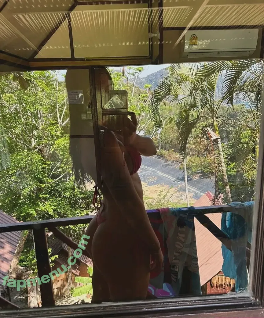 maesiegracee nude photo #0007 (maesiegrace)