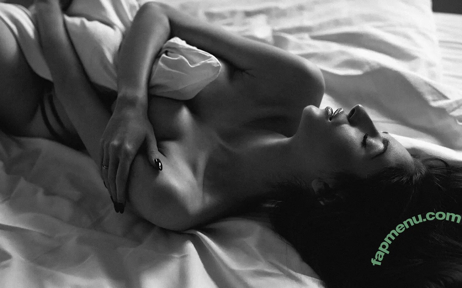 Magdalena Garbowska nude photo #0003 (magdalencja99)