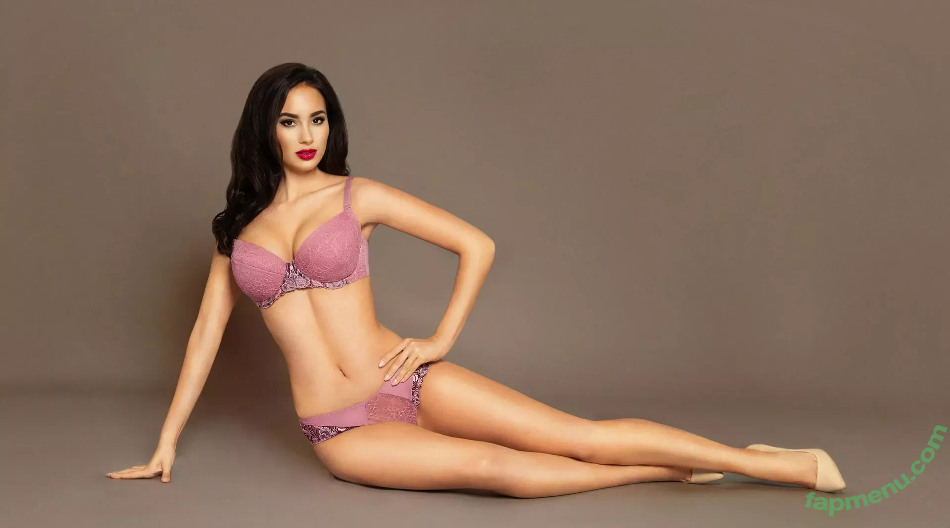 Magdalena Perlinska nude photo #0102 (magdalenaperlinska_)