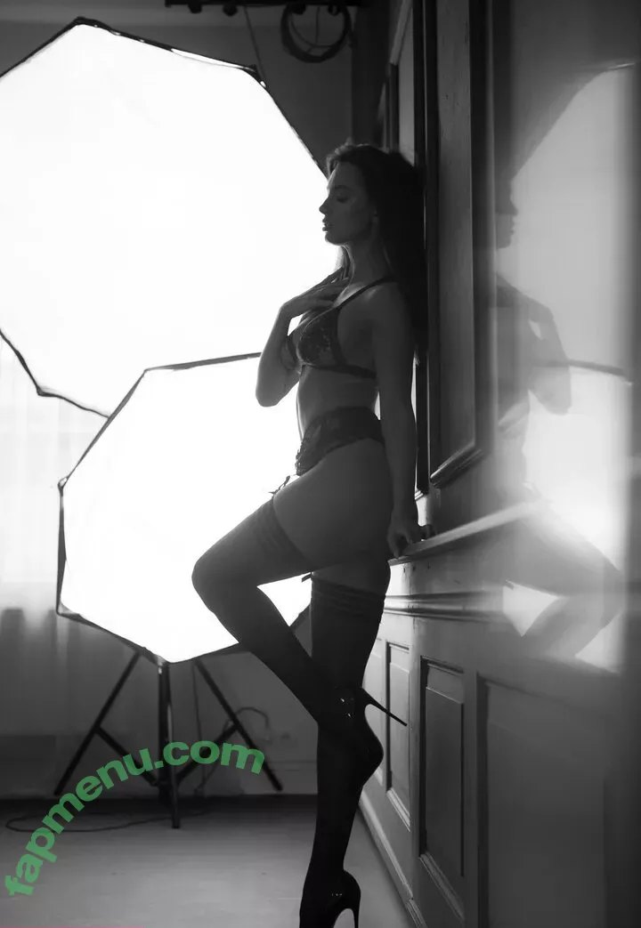 Magdalena Perlinska nude photo #0116 (magdalenaperlinska_)