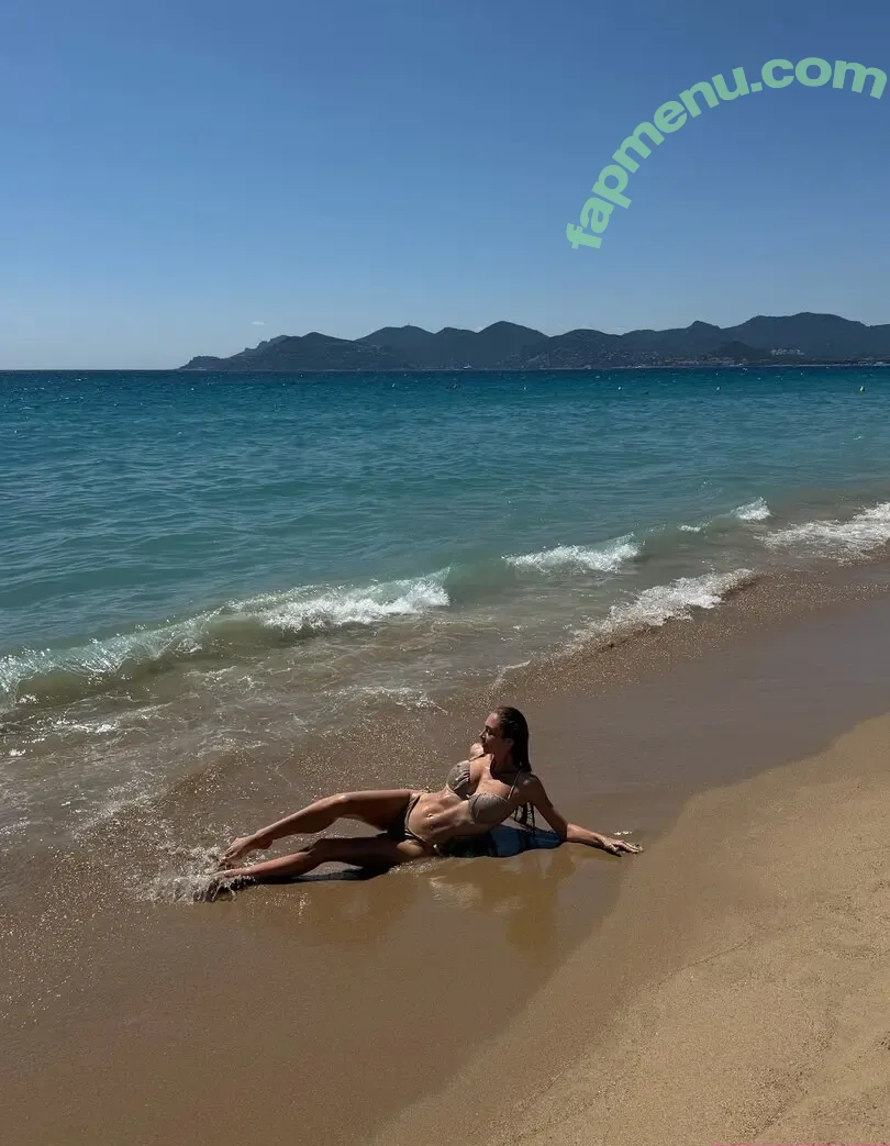 Magdalina Soltan nude photo #0019 (magdalinasoltan)