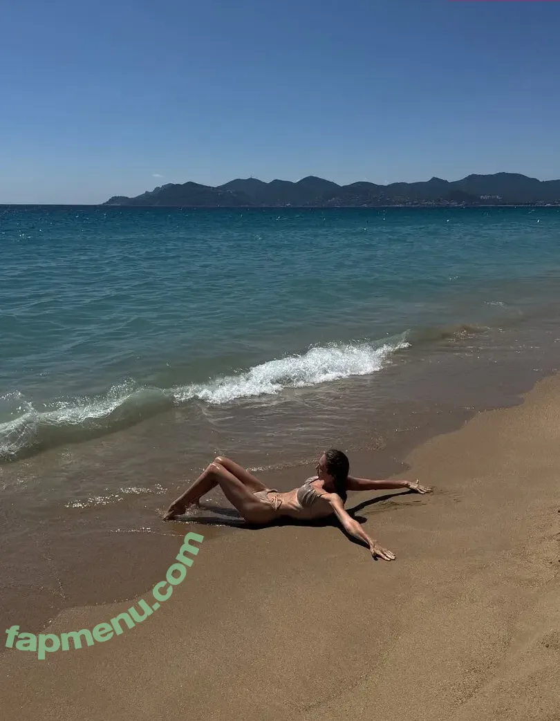 Magdalina Soltan nude photo #0022 (magdalinasoltan)