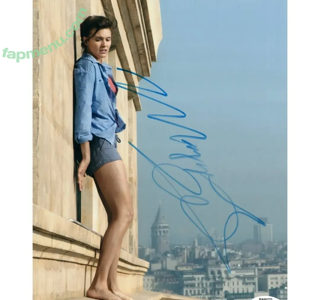 Maggie Grace nude photo #0135 (maggiegrace / maggiieegrace / magnussengrace)