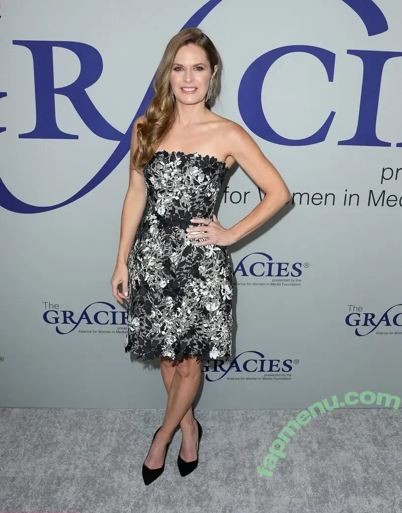 Maggie Lawson nude photo #0023 (magslawslawson)