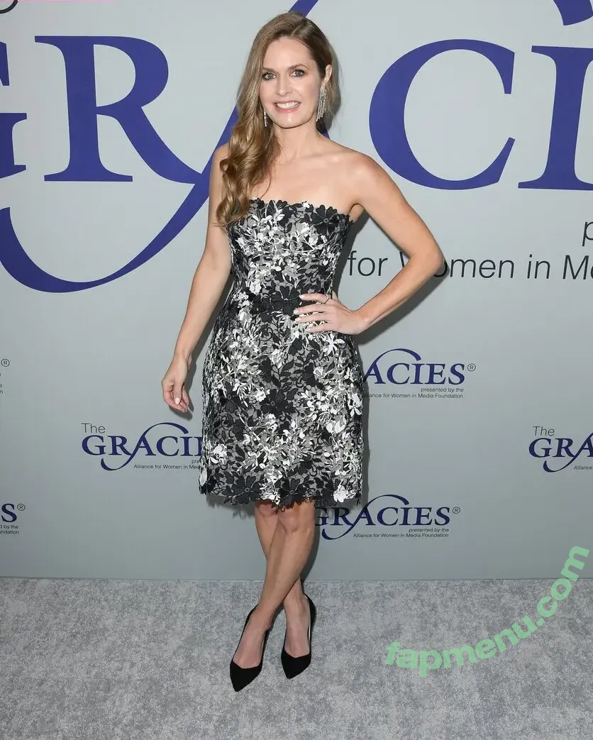 Maggie Lawson nude photo #0024 (magslawslawson)