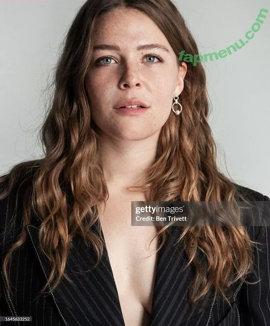 Maggie Rogers nude photo #0011 (maggierogers / rockyemerson)