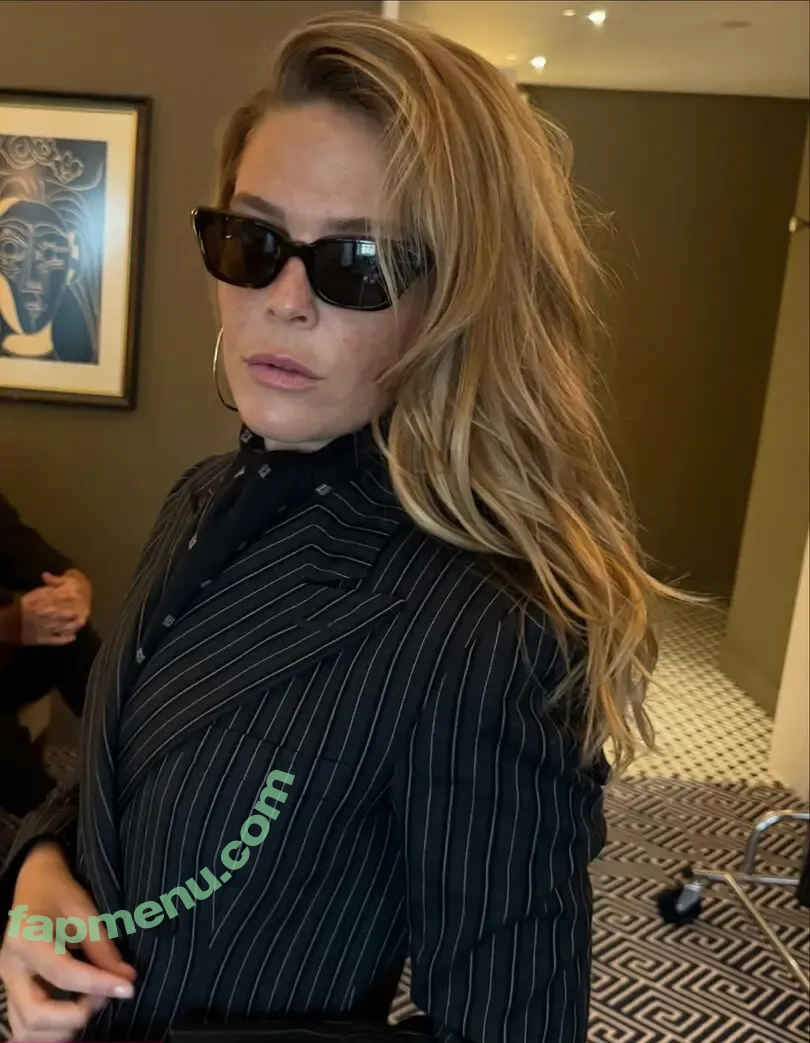 Maggie Rogers nude photo #0058 (maggierogers / rockyemerson)