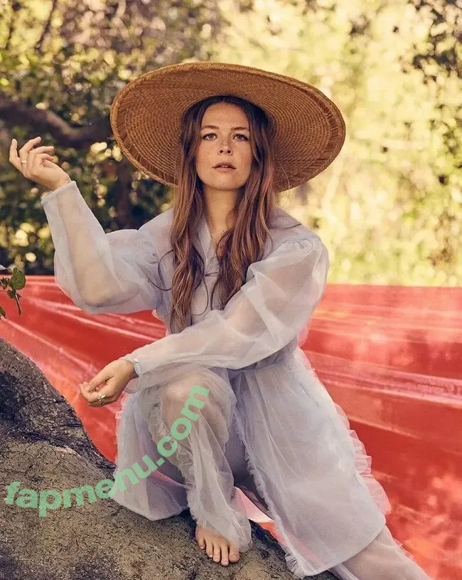 Maggie Rogers nude photo #0071 (maggierogers / rockyemerson)