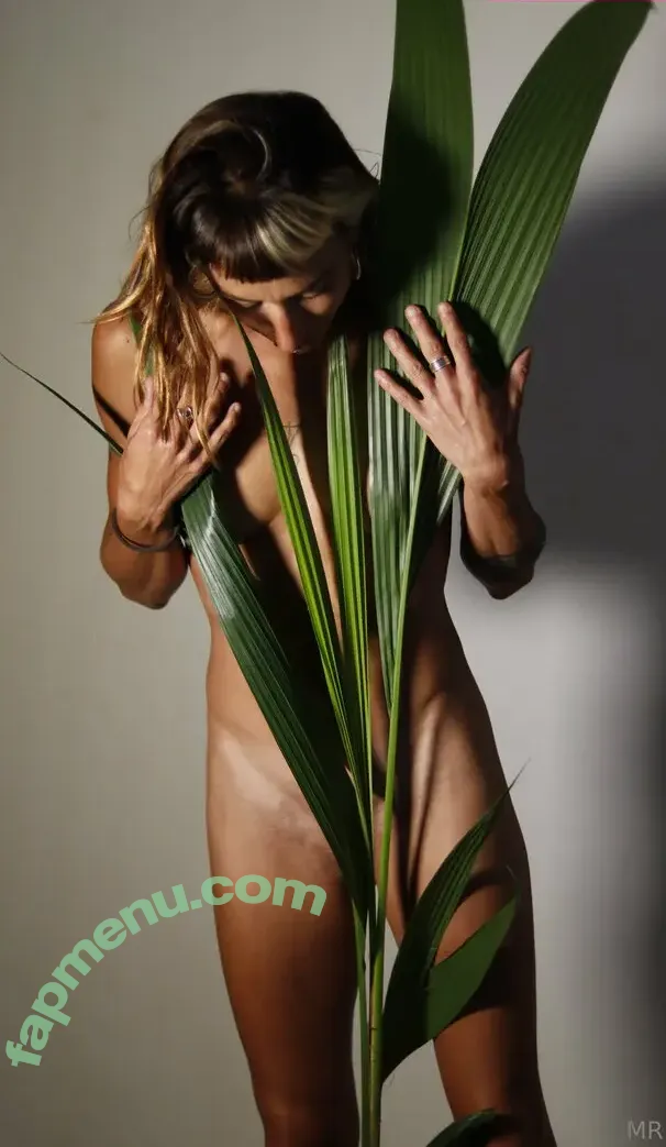magiarosavideos nude photo #0003 (magiarosa2025)